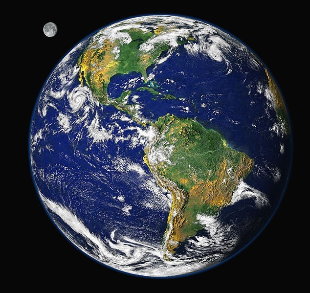 Źródło: http://commons.wikimedia.org/wiki/File:Nasa_blue_marble.jpg