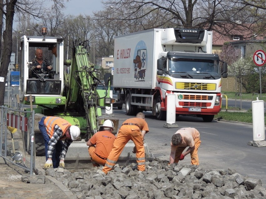 Ruszył remont Kochanowskiego. Są utrudnienia (ZDJĘCIA)