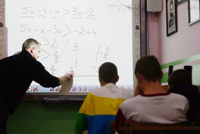 Trzy lata nauki i matura w liceum profilowanym nie dają gwarancji na znalezienie pracy