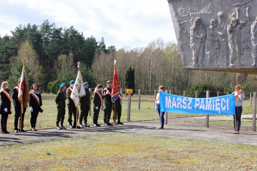 Chełmno nad Nerem: Marsz Pamięci w Lesie Rzuchowskim