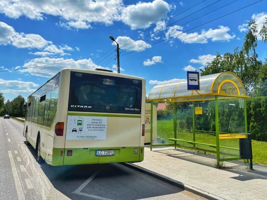  Chełm. Miejskie autobusy często mają problem z ponownym włączeniem się do ruchu! Nowa akcja informacyjna ma w tym pomóc