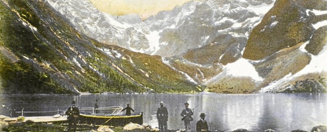Morskie Oko na kartce pocztowej z początku XX wieku.