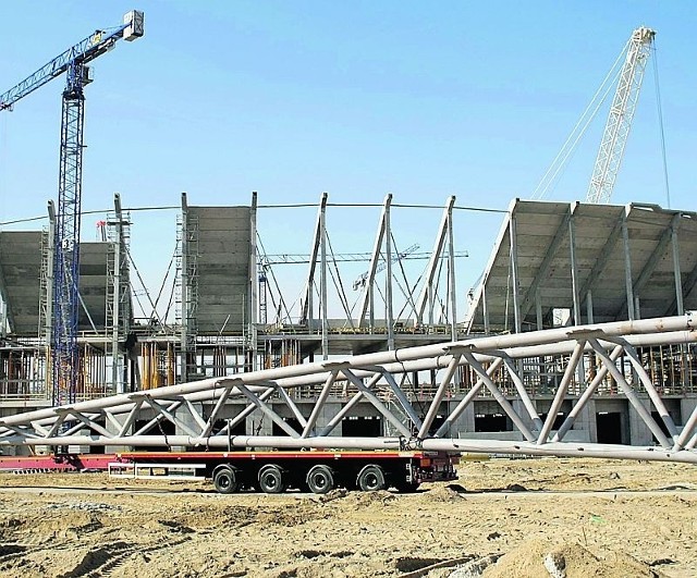 Gdańsk na swoim stadionie kończy budowę dachu