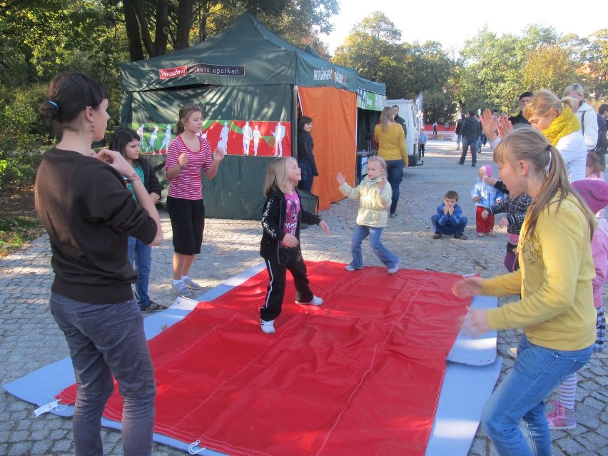 Wyremontowany park Staszica pełen wrocławian. Rozpoczął się Tydzień Ruchu (ZDJĘCIA)