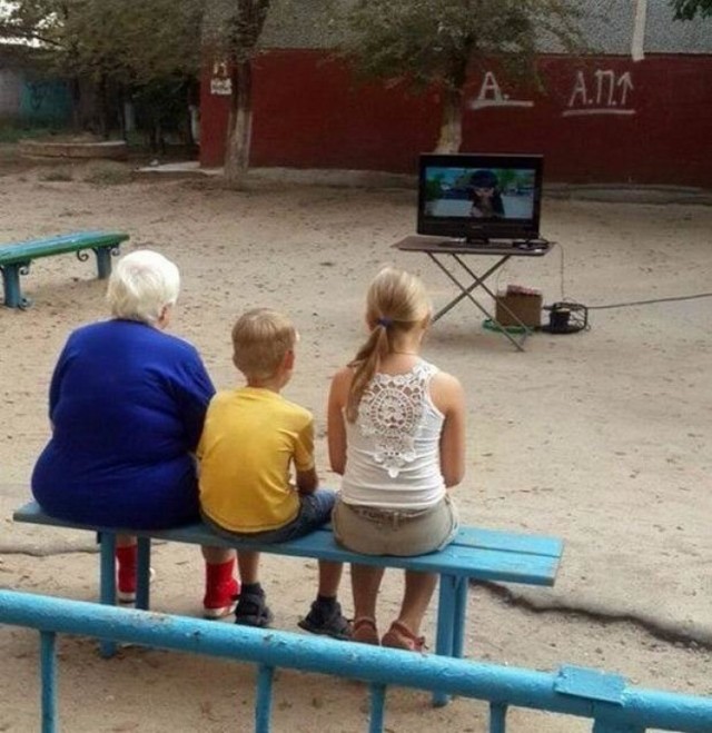Do sieci ludzie wrzucają różne dziwne rzeczy. Ale prawdziwymi mistrzami obciachu są Rosjanie. Zdjęcia wrzucane przez naszych wschodnich sąsiadów na portale społecznościowe śmieszą, przerażają, żenują… Zresztą sami zobaczcie.