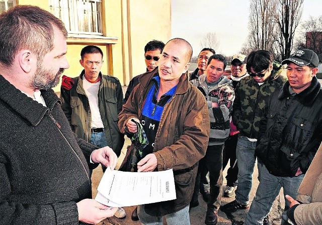 Spawacze z Filipin zwrócili się o pomoc do Adam Błyszcza, proboszcza z poznańskiej Wildy