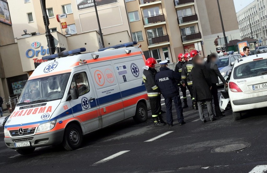 Wypadek na skrzyżowaniu Narutowicza i Okopowej (FOTO)