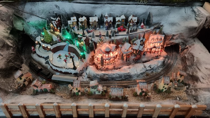 Tradycja budowania betlejemskiej szopki Bożonarodzeniowej ma już 800 lat. Wigilia u Misjonarzy Świętej Rodziny