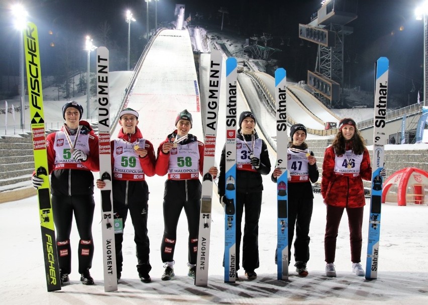 MŚ juniorów Zakopane 2022. Daniel Tschofenig i Nika Prevc mistrzami w skokach narciarskich. Jan Habdas 13.