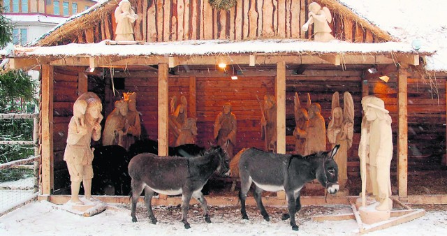 Żywa szopka bożonarodzeniowa w Słupsku wzbudziła kontrowersje wśród mieszkańców miasta i animalsów