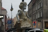 Figura Shirley Temple stanęła przy ulicy Garbarskiej w Kaliszu [FOTO]