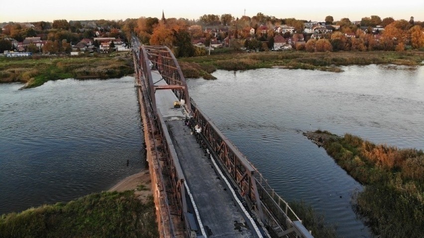 Most w Cigacicach przechodzi gruntowną modernizację....