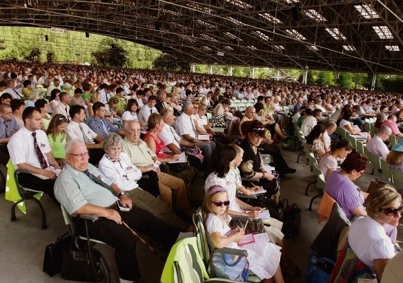 Centrum kongresowe świadków Jehowy w Sosnowcu może pomieścić nawet 9,5 tys. ludzi