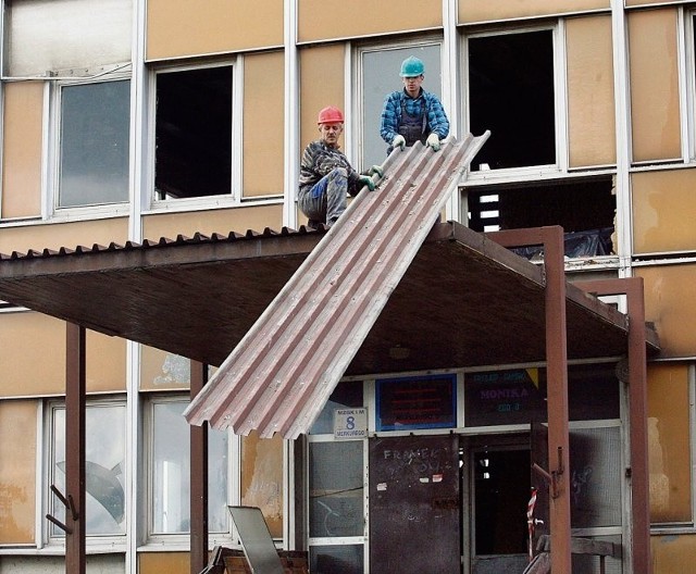 W Głogowie trwa przebudowa byłego hotelu Lipsk na kolejne mieszkania socjalne. Za rok wprowadzi się tam 95 rodzin