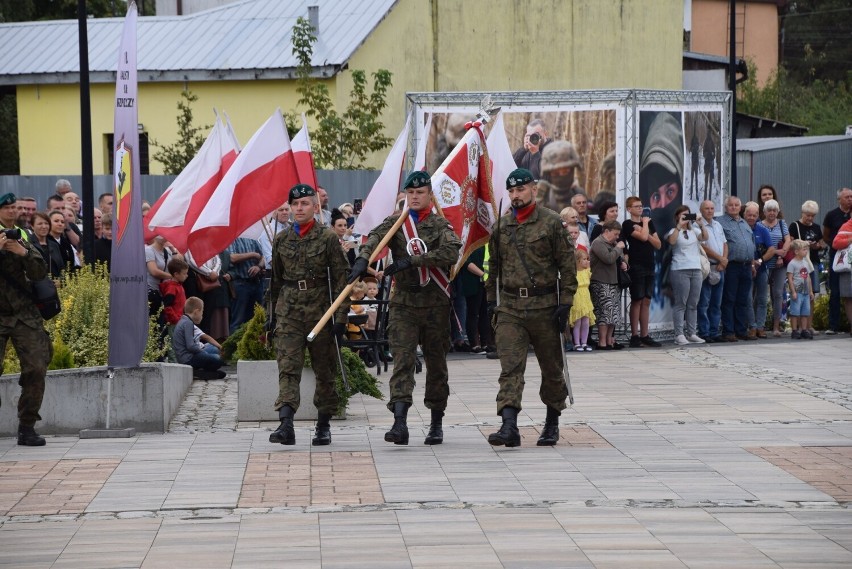 130 żołnierzy Dobrowolnej Zasadniczej Służby Wojskowej, w otoczeniu najbliższych, złożyło przysięgę w Czarnej Białostockiej