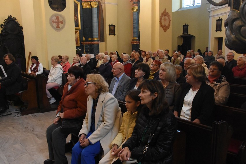 Wyjątkowy spektakl w Kościele Pofranciszkańskim w Śremie. Zespół Muzyki Sakralnej Lumen zaprezentował oratorium