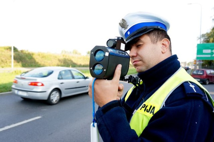 Policja w Rudzie Śląskiej wyłapuje szybkich kierowców w...