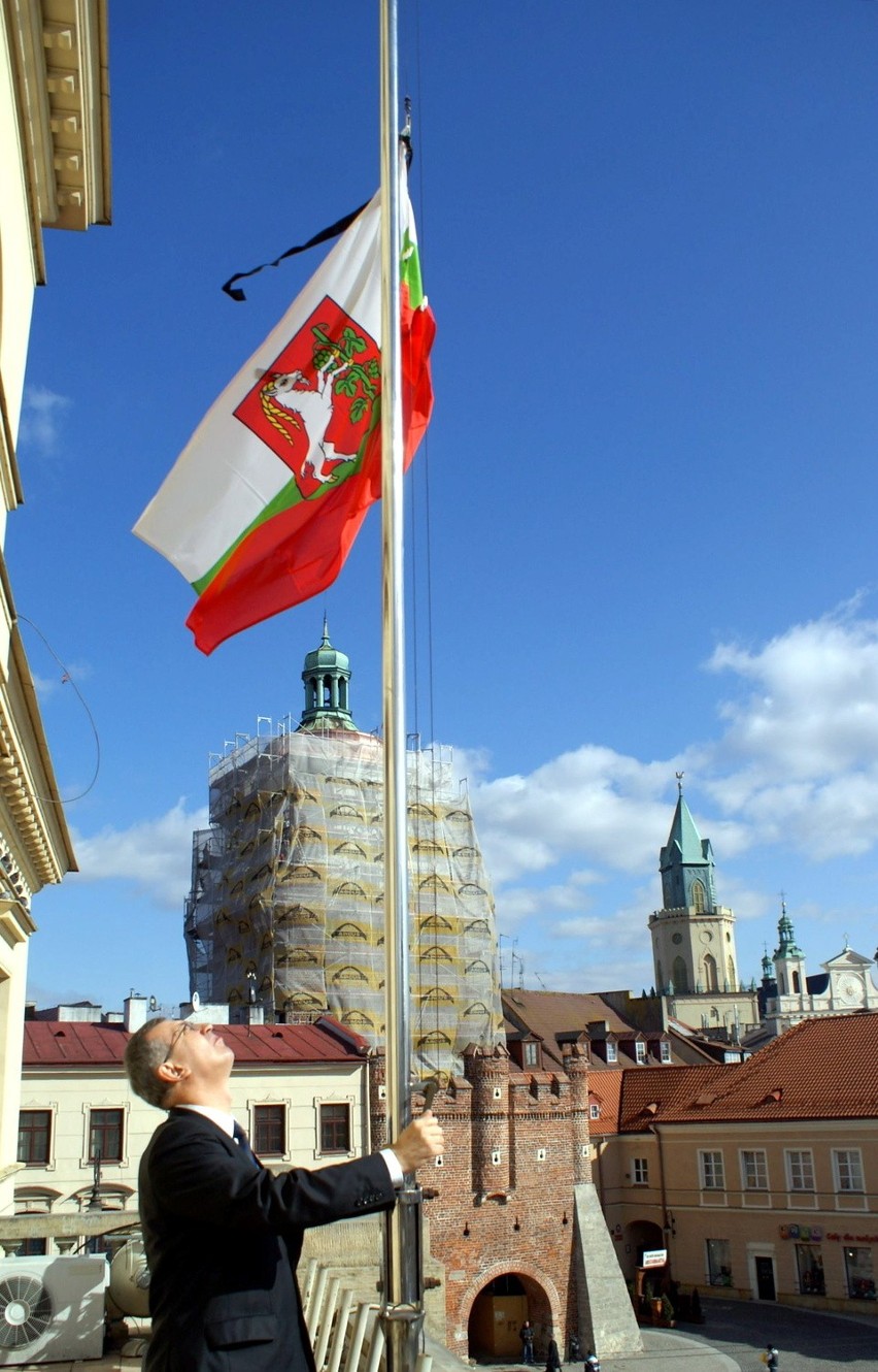 Żałoba narodowa: Flaga na lubelskim ratuszu do połowy masztu