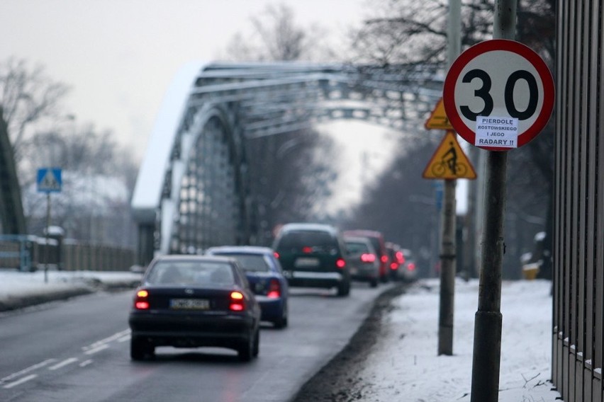 Ograniczenie do 30 km/h przy al. Kochanowskiego w kierunku...