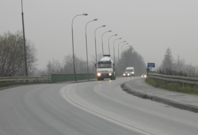 Wyniki ekspertyzy pokazują, że most w Ostrowie na Dunajcu nie wytrzyma ruchu z autostrady do Tarnowa
