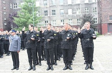 Śląski garnizon ma 344 nowych policjantów [ZDJĘCIA i WIDEO]