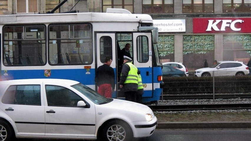 Wrocław: Przez wandali stanęły tramwaje (ZDJĘCIA)