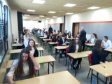Uczniowie klas ósmych rozpoczęli egzamin z języka polskiego