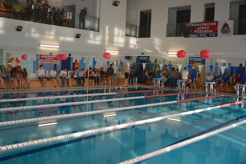 Pływackie Powiatowe Mistrzostwa Szkół w Radziejowie [zdjęcia]