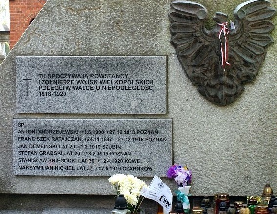 Tablice na Pomniku Powstańców Wielkopolskich na Górczynie - po zmianach