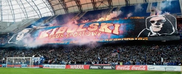 Ta oprawa &#8222;Kibolski klub sportowy&#8221; zrobiła furorę!