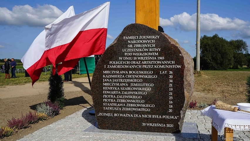 Zginęli, bo ważna dla nich była Polska. Pomnik ma  o tym przypominać [zdjęcia]