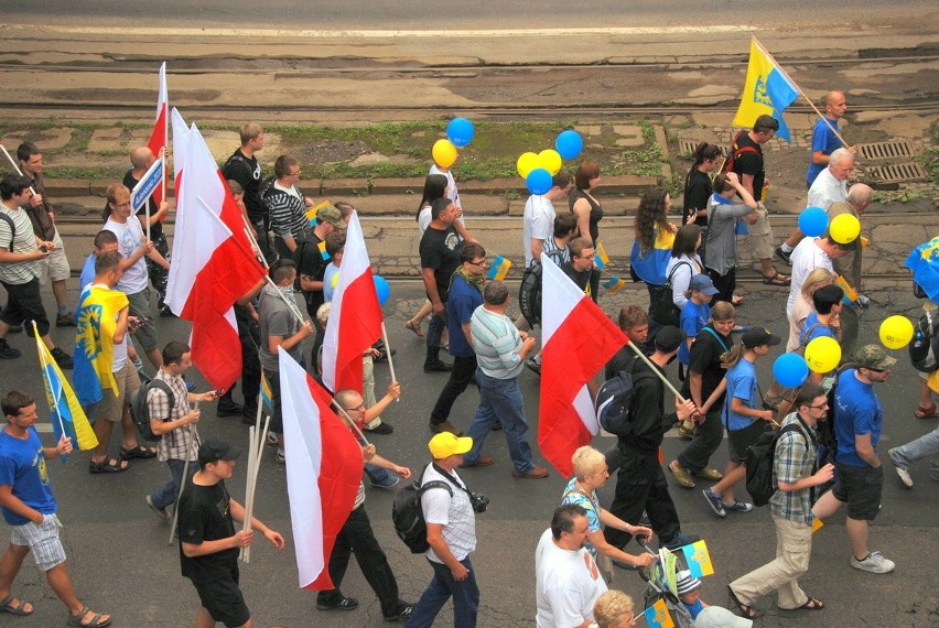V Marsz Autonomii Śląska zgromadził 2,5 tysiąca osób [ZDJĘCIA]