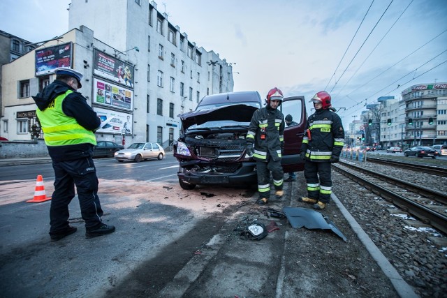 Karambol na Mickiewicza przy Wólczańskiej