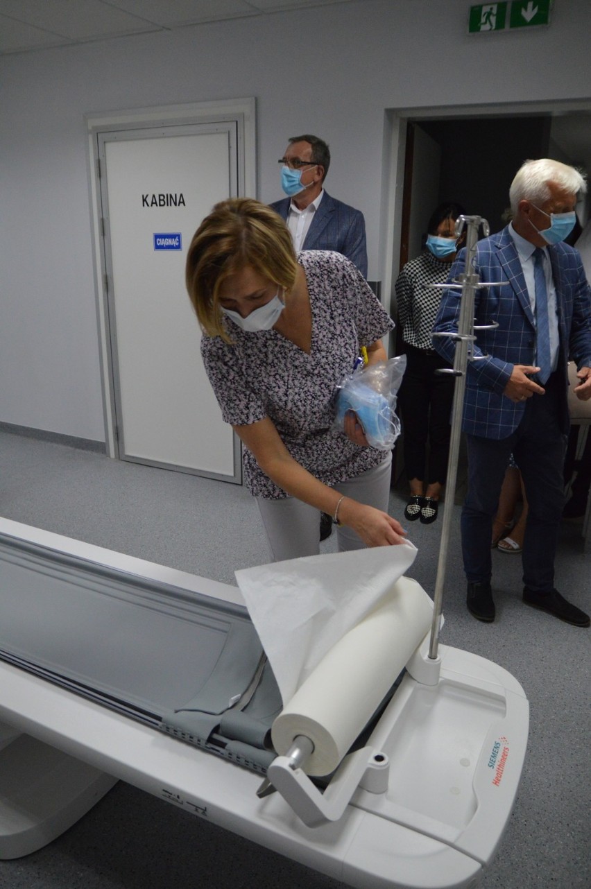 Szpital Miejski w Miastku ma nowy tomograf komputerowy. Już nie trzeba jeździć do Słupska (foto+wideo)