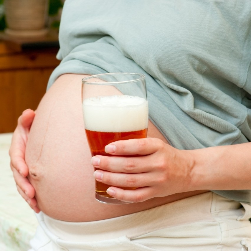 Czy wiesz, że picie alkoholu w ciąży szkodzi Twojemu...