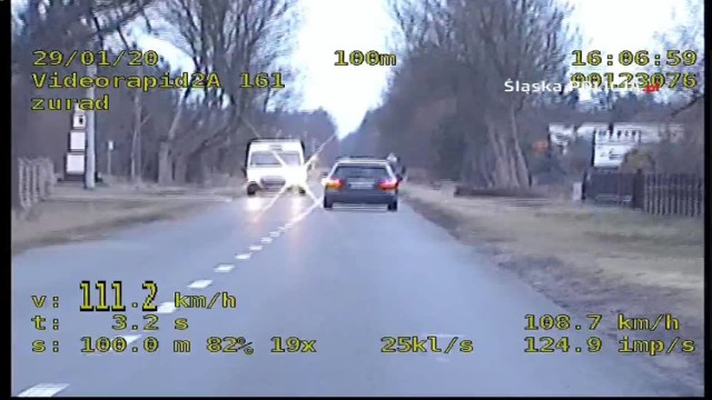 Rybnik: policjant z grupy Speed dogonił kierowcę. I to pieszo.

Zobacz kolejne zdjęcia z filmu. Przesuwaj zdjęcia w prawo - naciśnij strzałkę lub przycisk NASTĘPNE