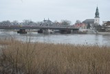 Odra postraszyła w Krośnie Odrzańskim, ale poziom wody w rzece jest coraz niższy. Zobacz zdjęcia!
