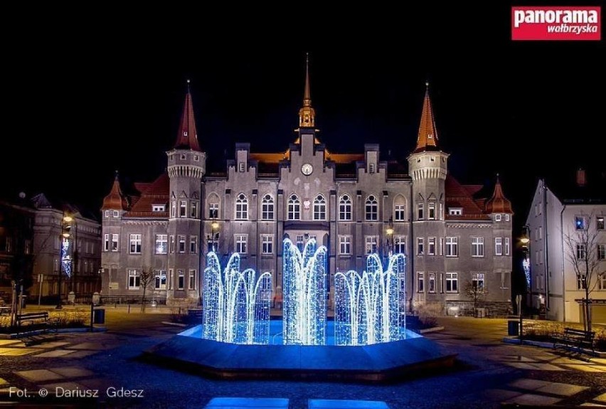 Nowe, świąteczne iluminacje w Wałbrzychu