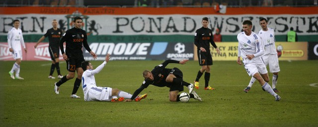 W pierwszym meczu ćwierćfinału PP rozegranym w Lubinie Zagłębie zremisowało z Ruchem 2:2