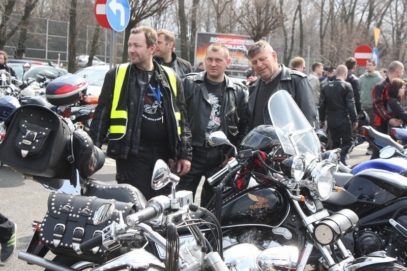 Motocykliści świętują w Czeladzi przed M1 [ZOBACZ ZDJĘCIA]