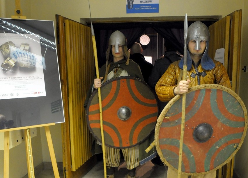 Archeolodzy z UMCS pokazali skarby z Czermna (FOTO)