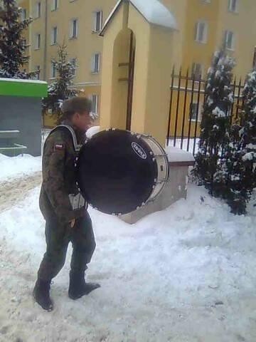 Chodniki zasypane śniegiem? Są tego dobre strony! (ZDJĘCIA)