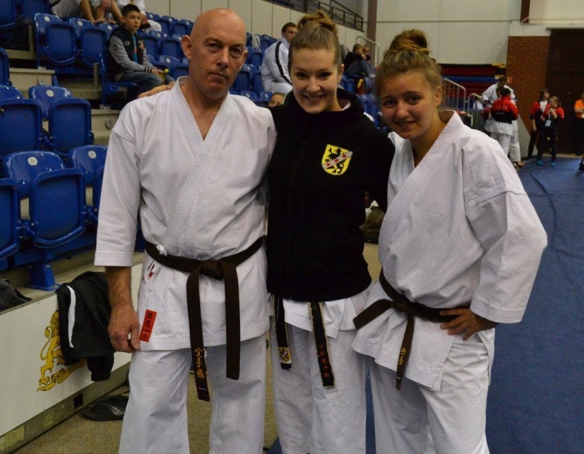 Zawodnicy z Karate Klubu Wejherowo, od lewej: Sławomir...
