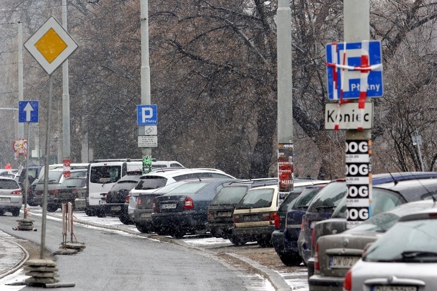 Wrocław: Darmowe parkowanie na Podwalu nawet do kwietnia