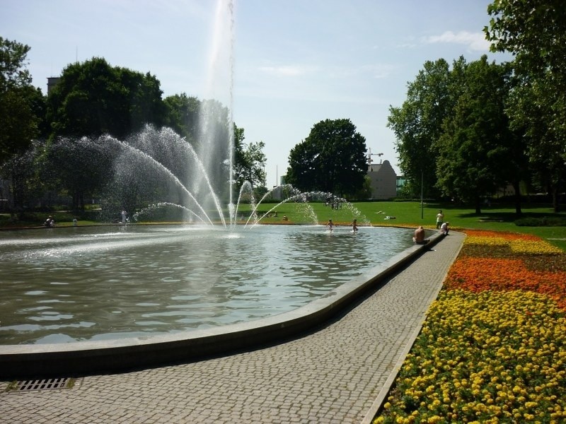 Poznań: Zakaz kąpieli w fontannach. Można ciężko zachorować!