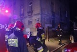 Śmiertelny pożar na Waryńskiego w Łodzi. Zginął 65-letni mężczyzna [ZDJĘCIA, FILM]