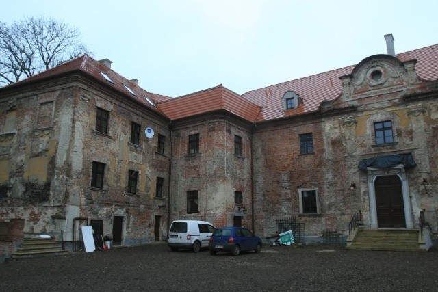 Sanktuarium i opactwo w Rudach. Górnośląski &quot;feniks z popiołów&quot; [STARE I NOWE ZDJĘCIA]