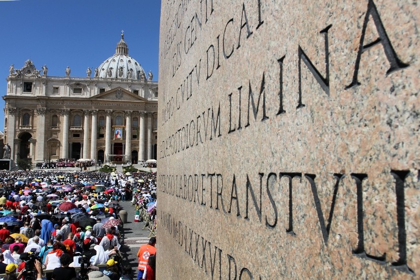 Beatyfikacja Jana Pawła II: tłumy wiernych w Rzymie [ZDJĘCIA]