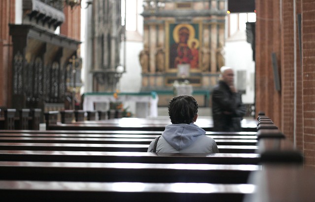 W diecezji wrocławskiej w ubiegłym roku na msze św. uczęszczało 37 proc. wiernych