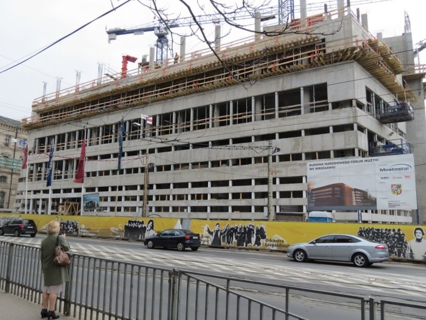 Narodowe Forum Muzyki rośnie w oczach (ZOBACZ ZDJĘCIA i FILM)